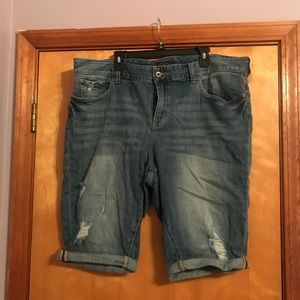 Lucky Brand Bermuda shorts